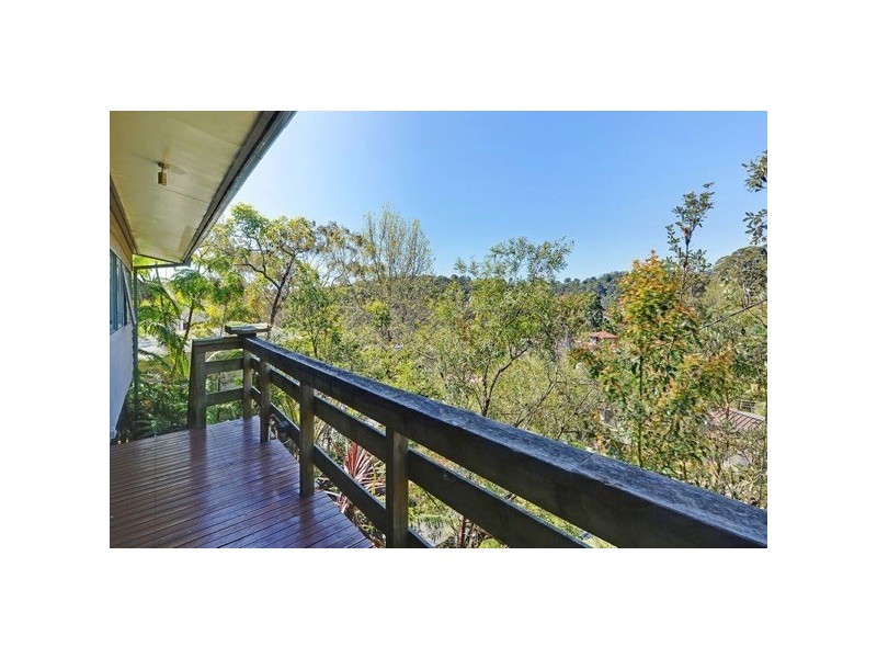 27 Northumberland Avenue, Mount Colah NSW 2079