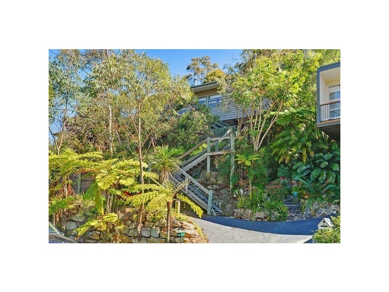 27 Northumberland Avenue, Mount Colah NSW 2079