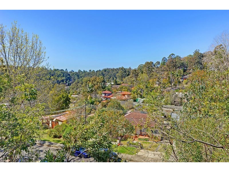 27 Northumberland Avenue, Mount Colah NSW 2079
