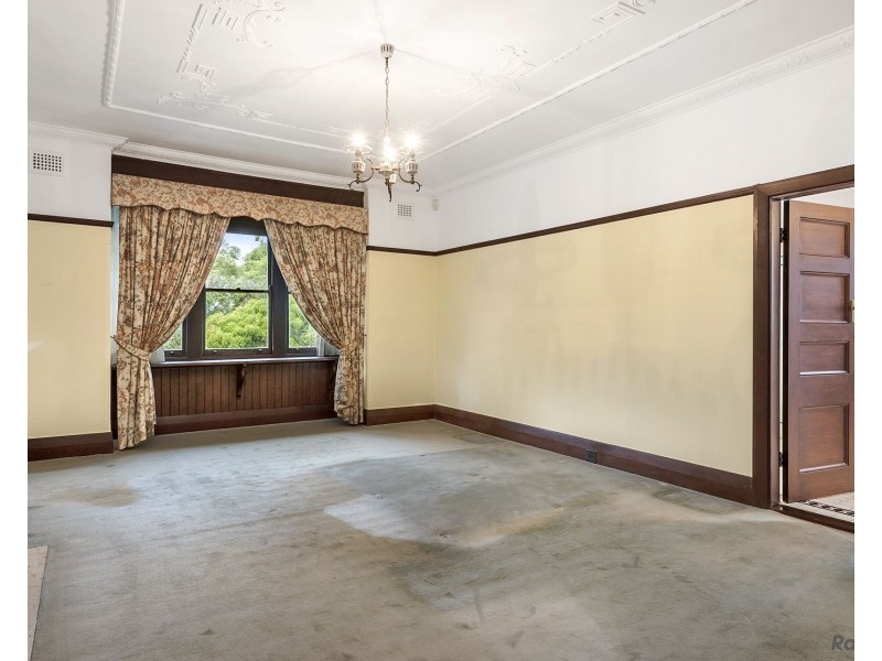 8 Cherry Street, Warrawee NSW 2074