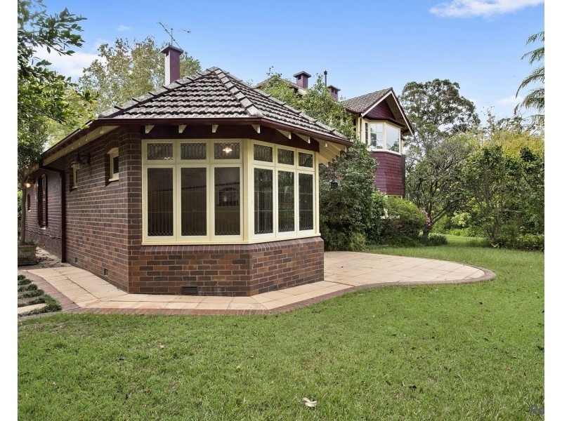 8 Cherry Street, Warrawee NSW 2074
