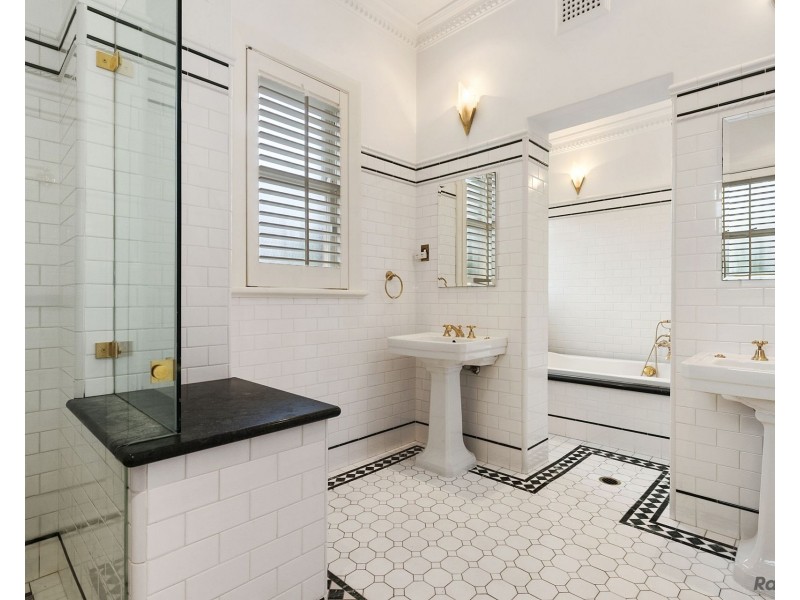 8 Cherry Street, Warrawee NSW 2074