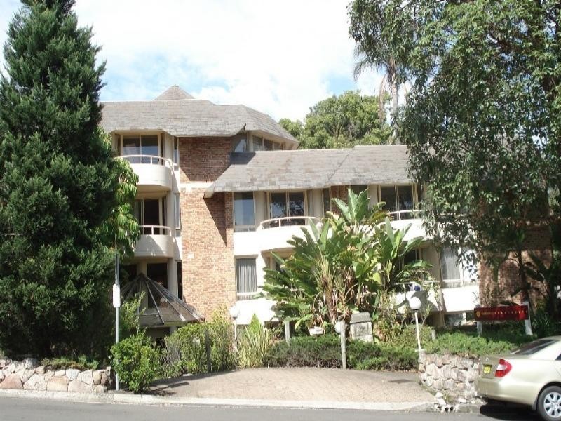 1 Woolcott Avenue, Wahroonga NSW 2076