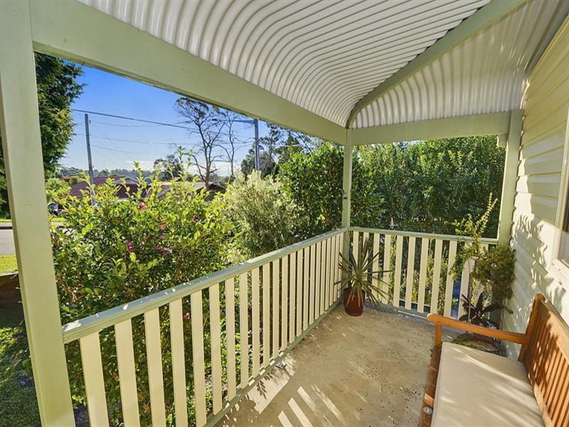 30 Lords Avenue, Asquith NSW 2077