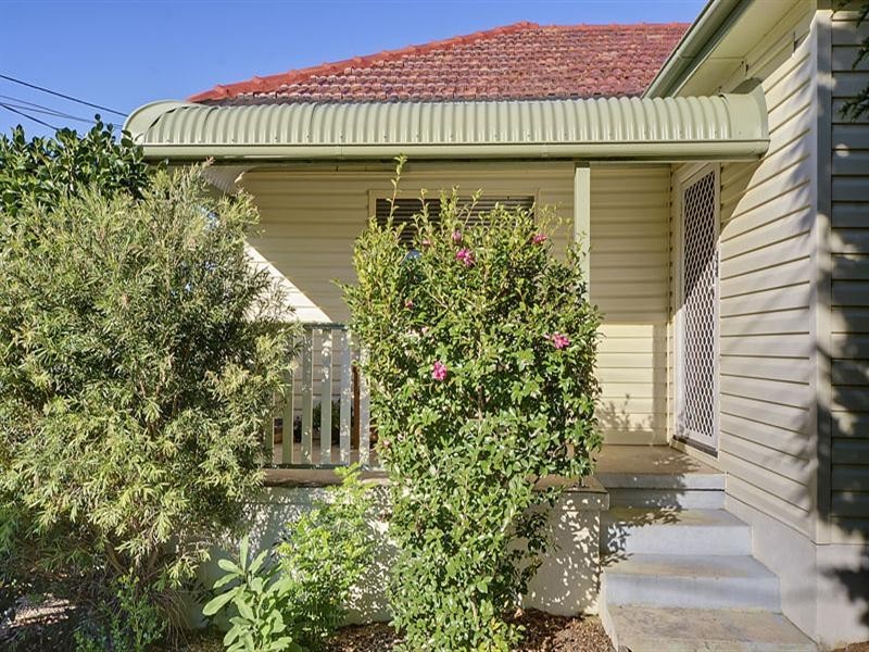 30 Lords Avenue, Asquith NSW 2077