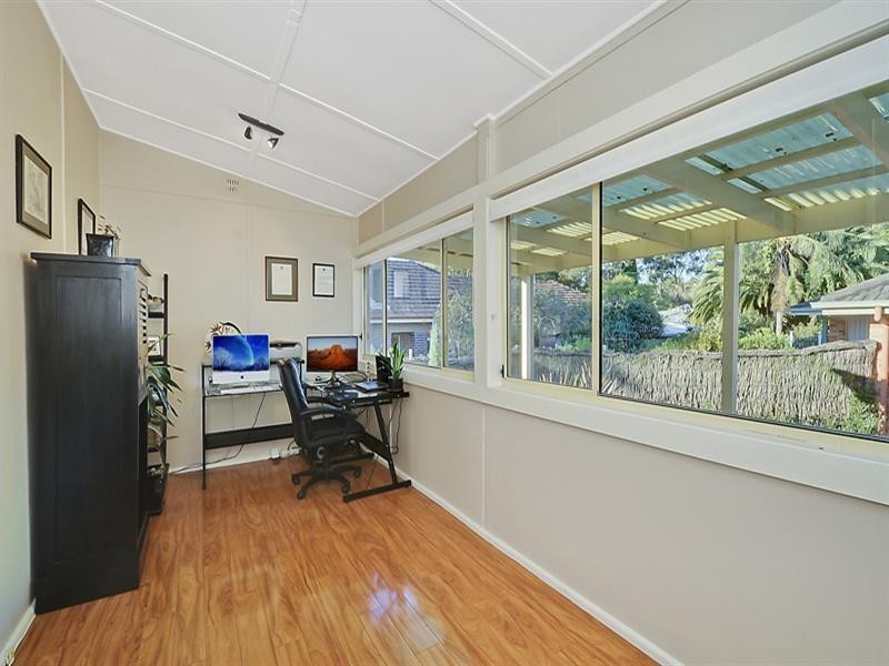30 Lords Avenue, Asquith NSW 2077