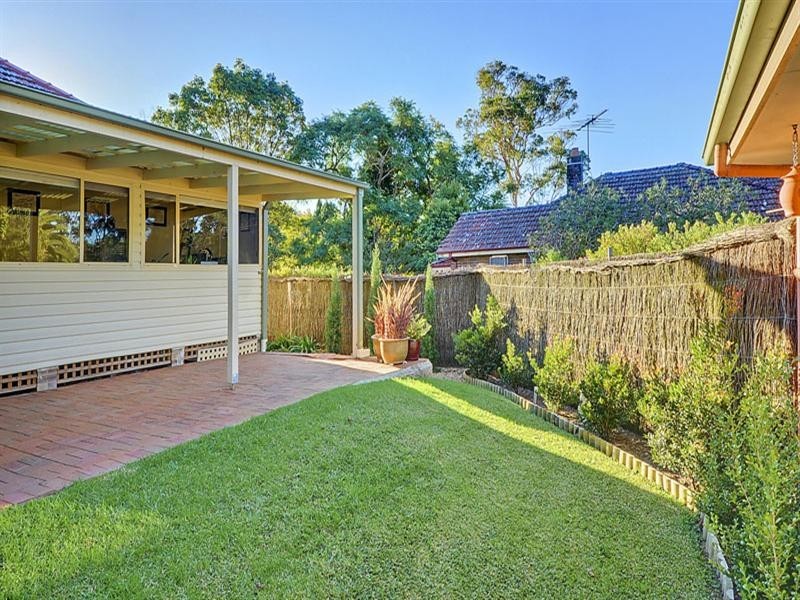 30 Lords Avenue, Asquith NSW 2077