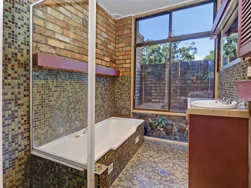 19 Quarter Sessions Road, Westleigh NSW 2120