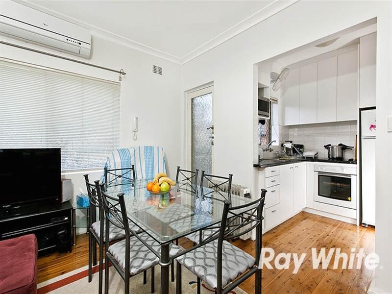2/12 Nicoll Street, Roselands NSW 2196