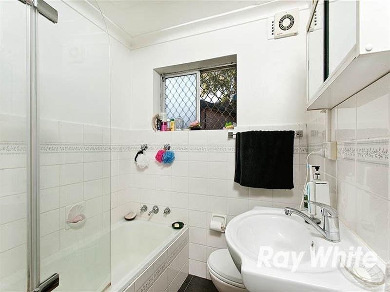 2/12 Nicoll Street, Roselands NSW 2196