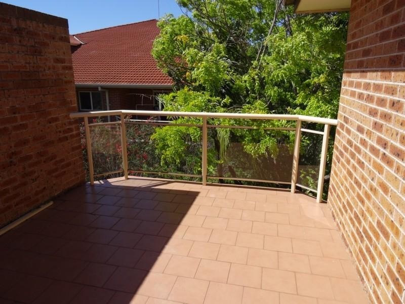 12/72-74 Carrington Avenue, Hurstville NSW 2220