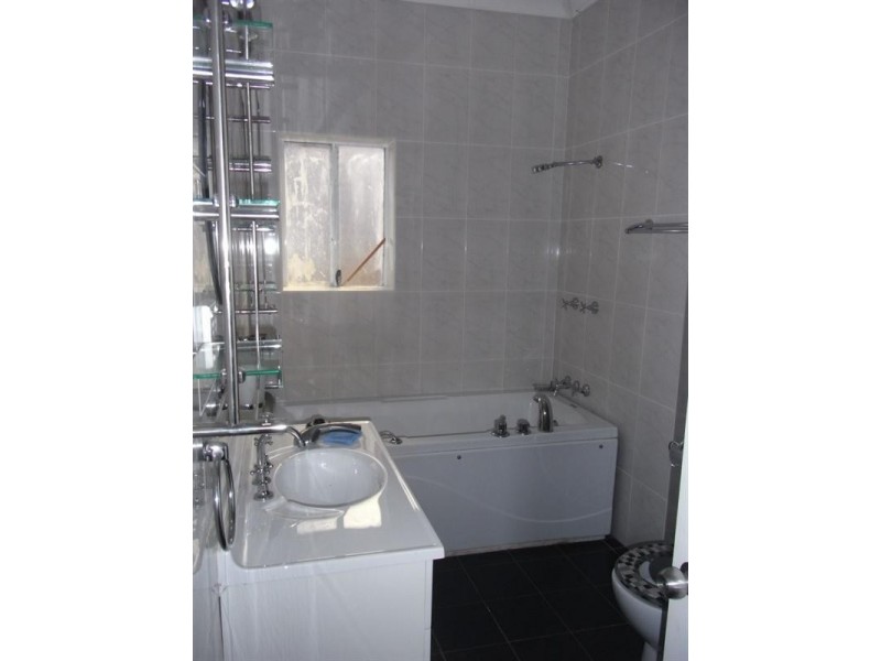 38 Barnards Avenue, Hurstville NSW 2220