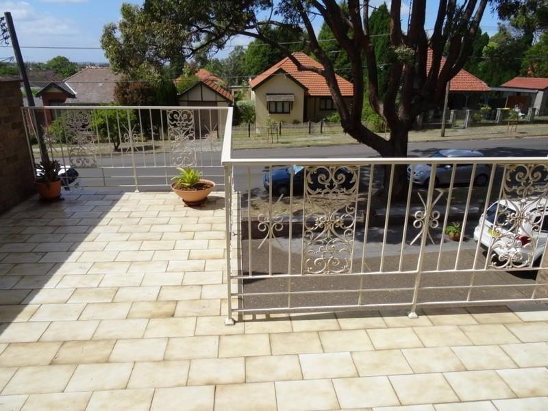 1/35 Nielsen Avenue, Carlton NSW 2218