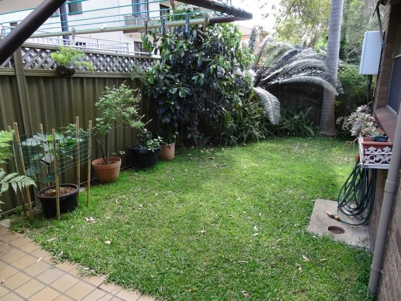 1/35 Nielsen Avenue, Carlton NSW 2218