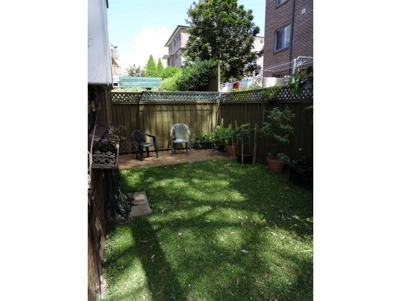 1/35 Nielsen Avenue, Carlton NSW 2218