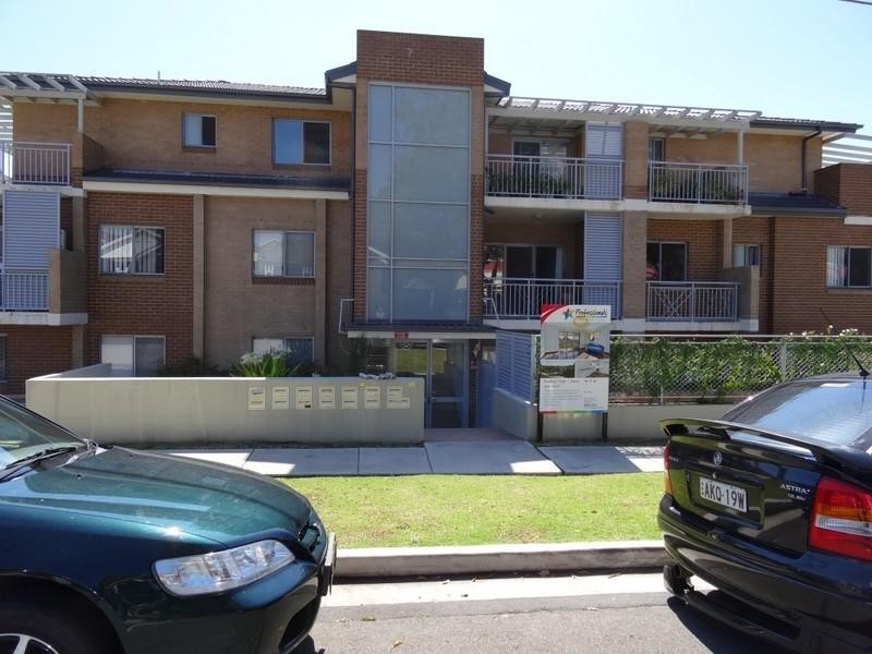 10/20 Arcadia Street, Penshurst NSW 2222