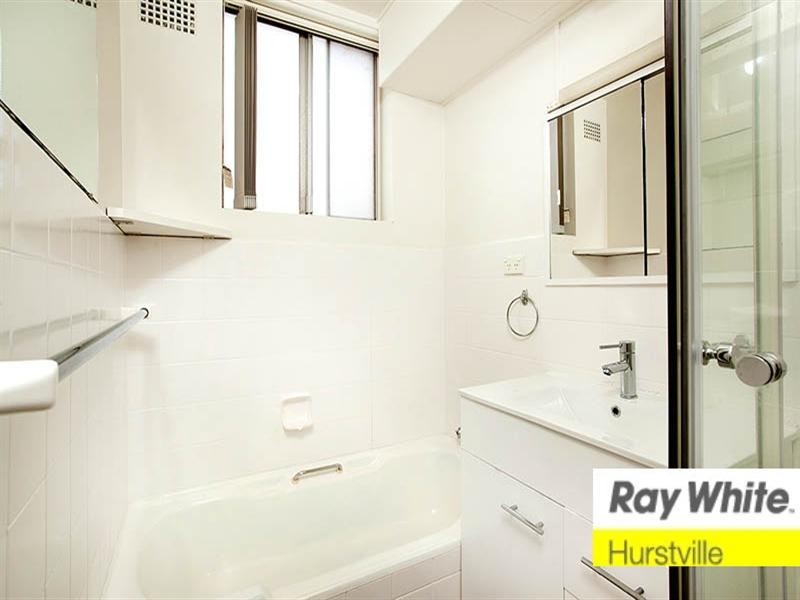 3/84 Queens Road, Hurstville NSW 2220