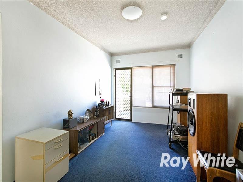 2/77 Queens Road, Hurstville NSW 2220