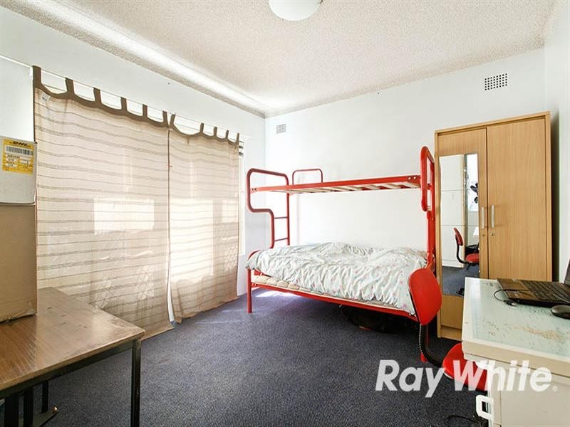 2/77 Queens Road, Hurstville NSW 2220