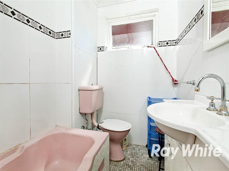 2/77 Queens Road, Hurstville NSW 2220