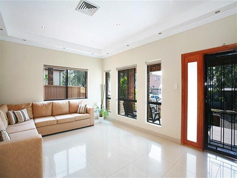 10 Alexandra Street, Turrella NSW 2205