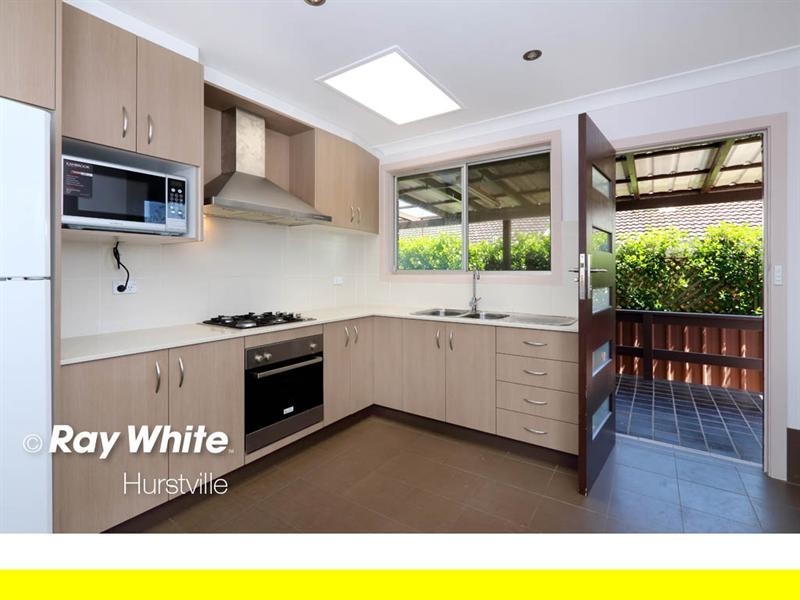 2/39 Bassett Street, Hurstville NSW 2220