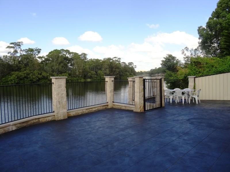 42 Newbridge Road, Moorebank NSW 2170