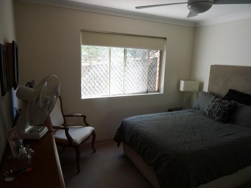 2/67 Queens Road, Hurstville NSW 2220