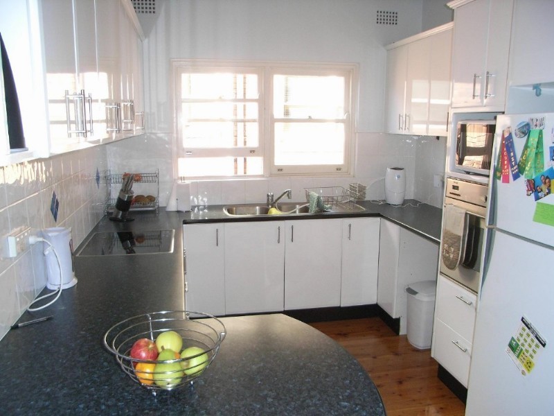 6 Enoggera Road, Beverly Hills NSW 2209