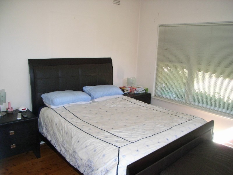 6 Enoggera Road, Beverly Hills NSW 2209