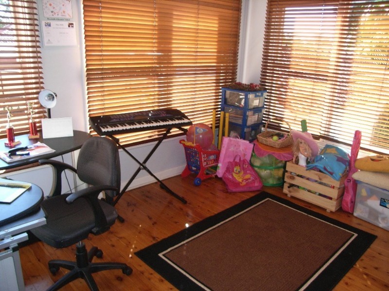 6 Enoggera Road, Beverly Hills NSW 2209