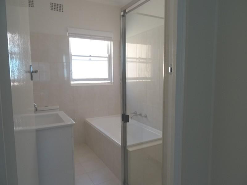 8/30 Bembridge Street, Carlton NSW 2218