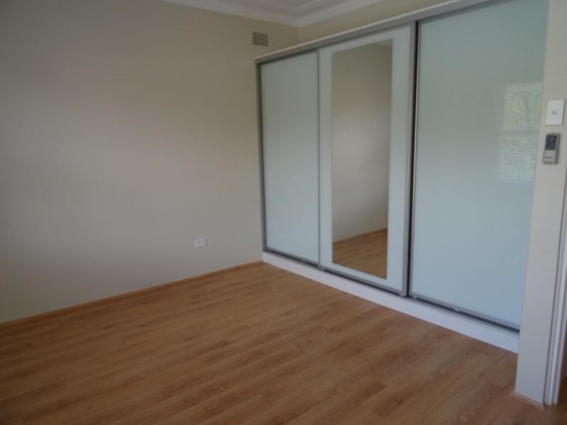 8/30 Bembridge Street, Carlton NSW 2218