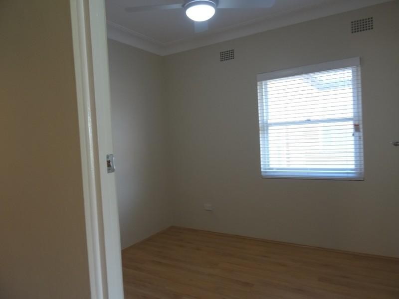 8/30 Bembridge Street, Carlton NSW 2218