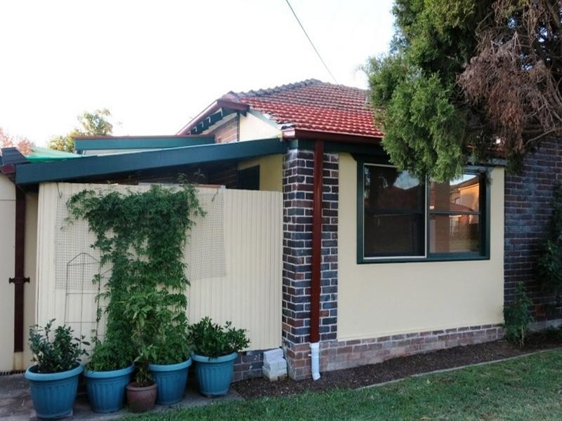 21A Waitara Parade, Hurstville Grove NSW 2220