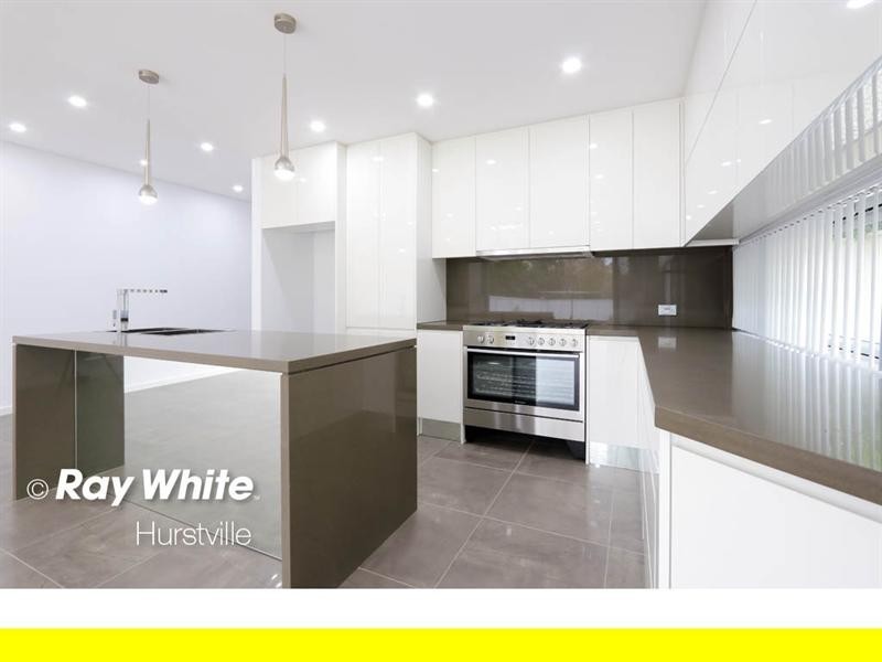 11a Peace Avenue, Peakhurst Heights NSW 2210