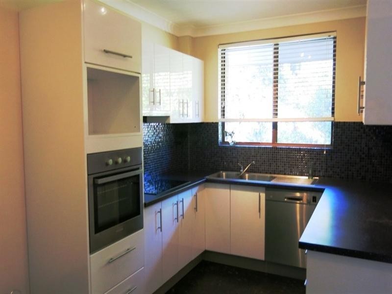 4/4 Alma Street, Hurstville NSW 2220