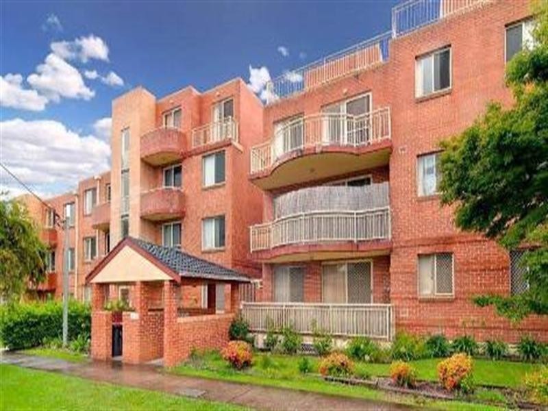 11/2-8 Short Road, Riverwood NSW 2210
