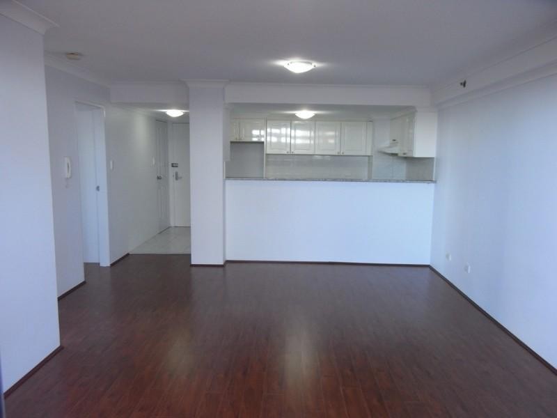 4/107 Forest Road, Hurstville NSW 2220