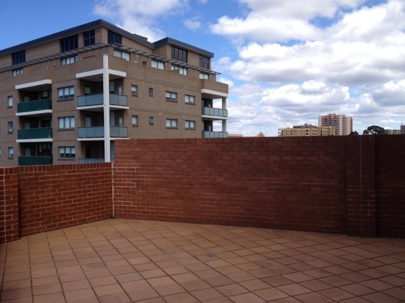 4/107 Forest Road, Hurstville NSW 2220