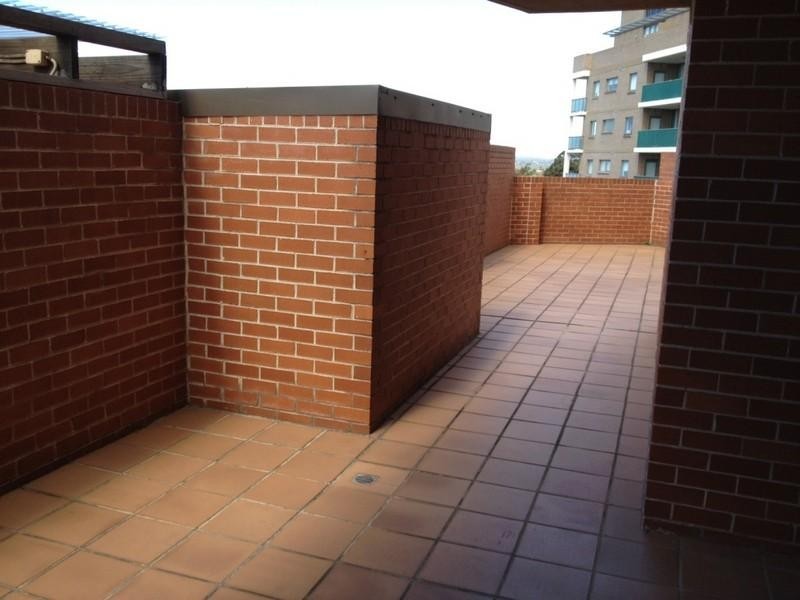 4/107 Forest Road, Hurstville NSW 2220