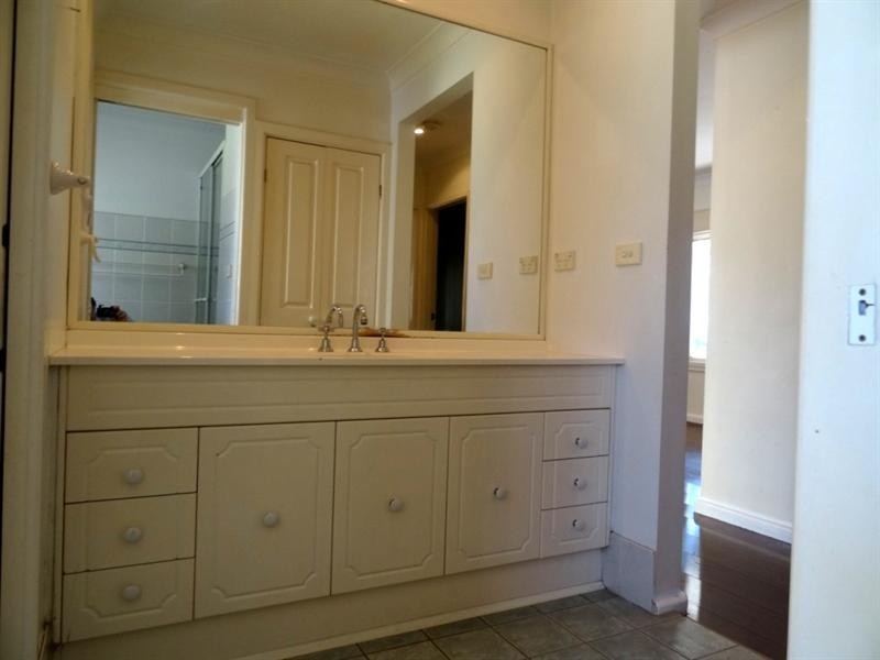 13 Balmoral Road, Mortdale NSW 2223