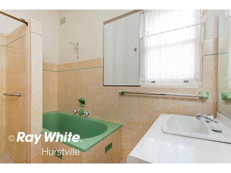 3 Enoggera Road, Beverly Hills NSW 2209