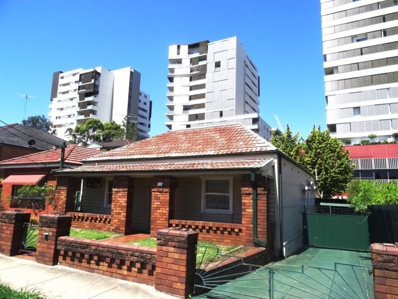 14 Gloucester Avenue, Burwood NSW 2134