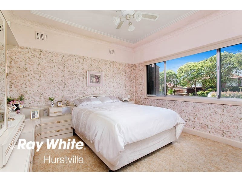 219 Moorefields Road, Roselands NSW 2196