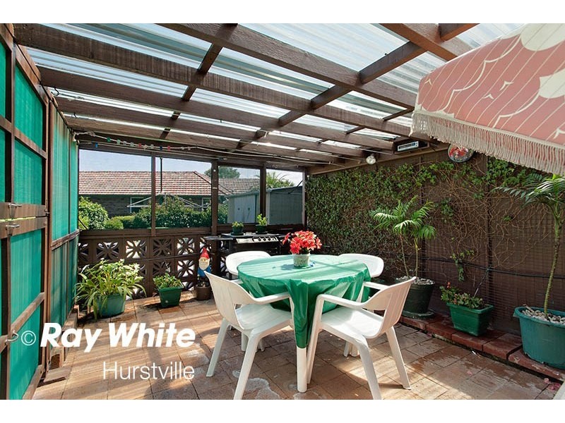 219 Moorefields Road, Roselands NSW 2196