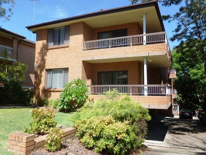 6 Hillcrest Avenue, Hurstville NSW 2220