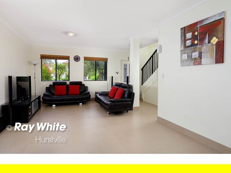 2/111 Moorefields Road, Roselands NSW 2196