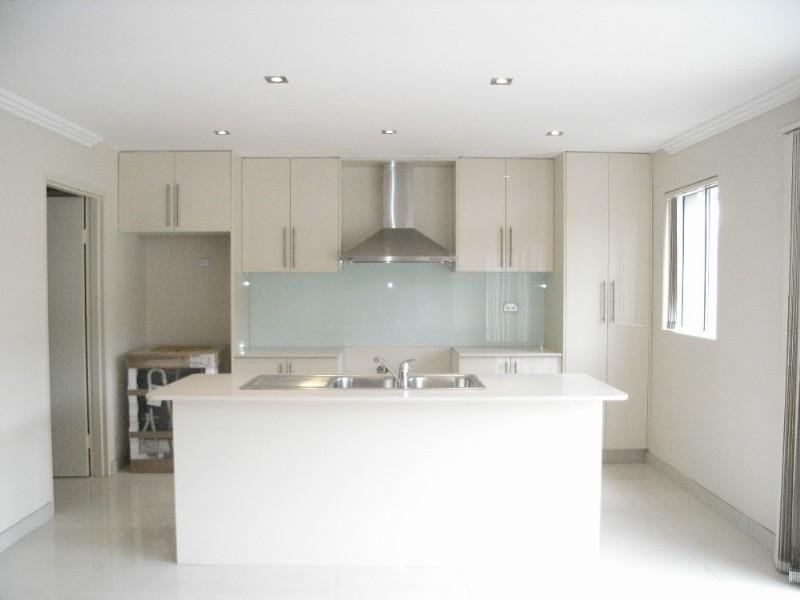 2/714-716 Forest Road, Peakhurst NSW 2210