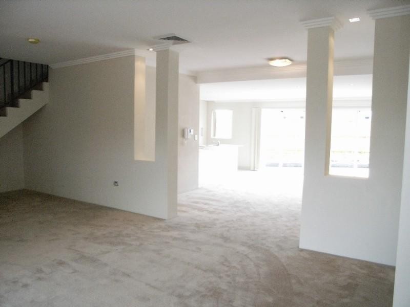 2/714-716 Forest Road, Peakhurst NSW 2210